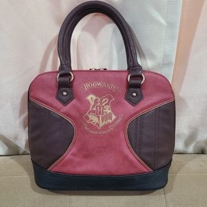 Harry Potter Gold Hogwarts Crest Print Hand Bag